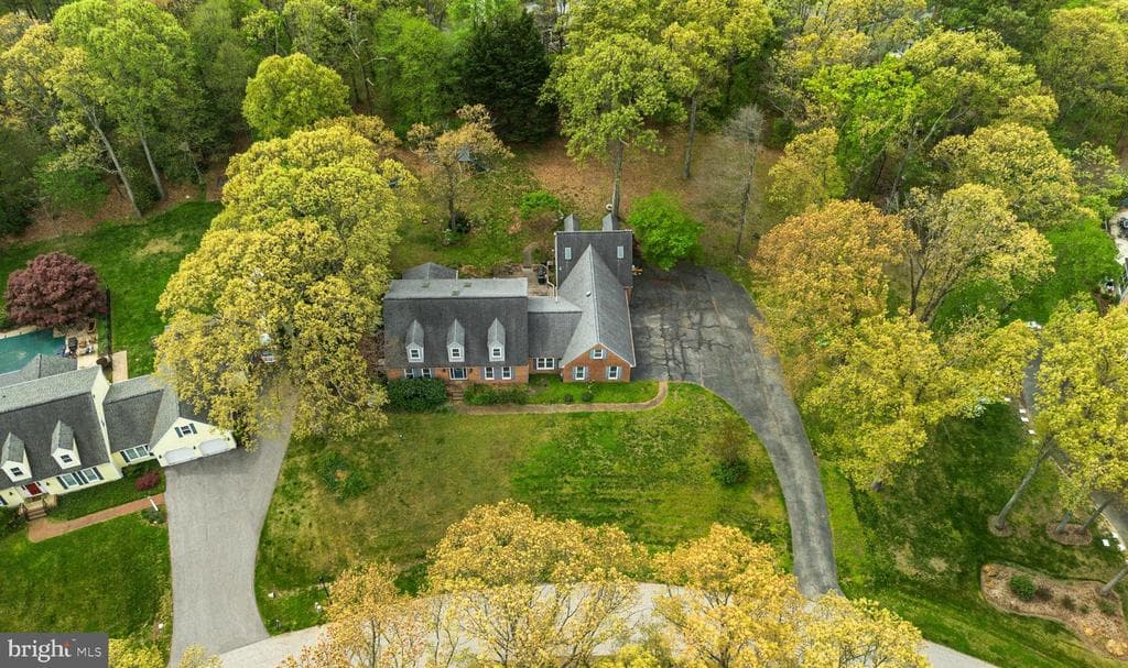 230 Ambleside Drive photo 1