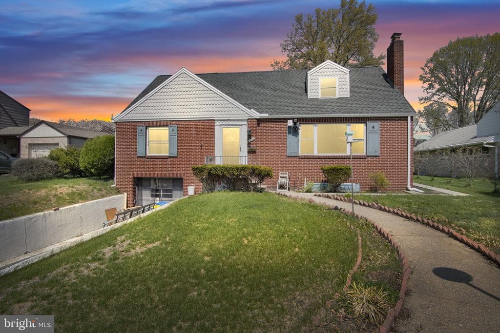 3736 Sharon Street photo 1