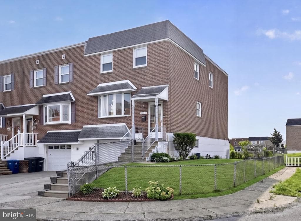 10211 Ambridge Place photo 1