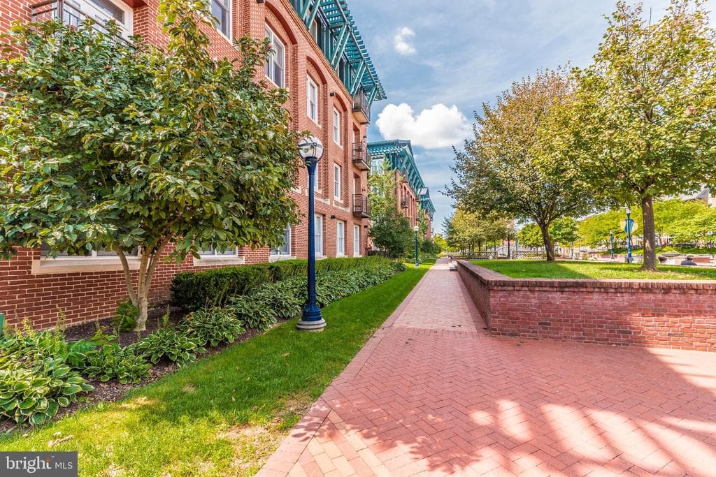 35 E All Saints Street #211 photo 1