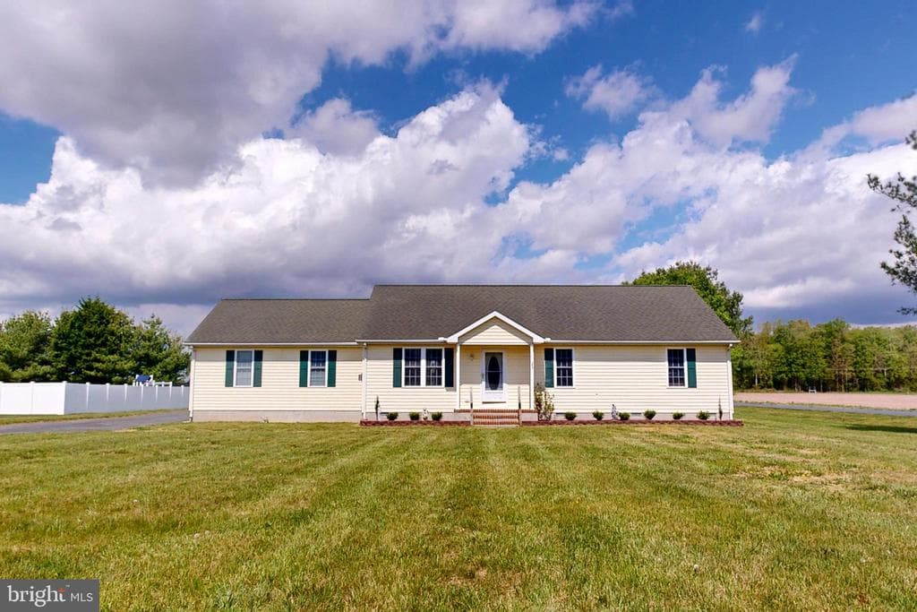 23168 Deer Run Court photo 1
