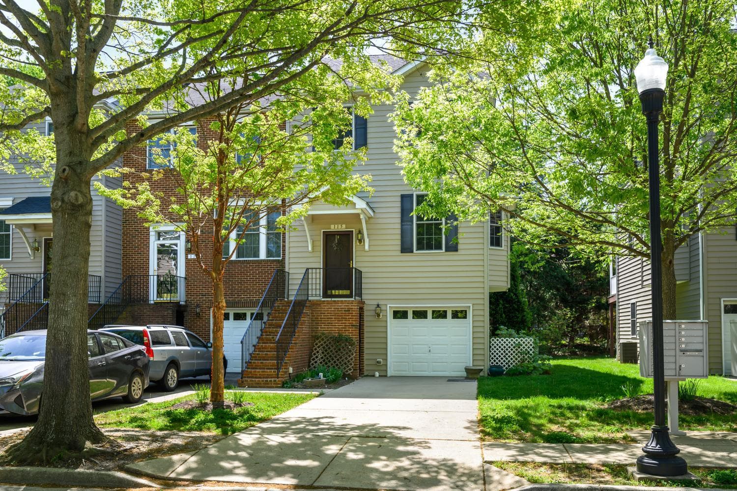 115 Acorn Drive photo 1