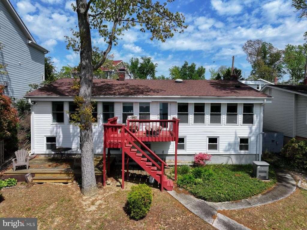 322 Riverside Road photo 1