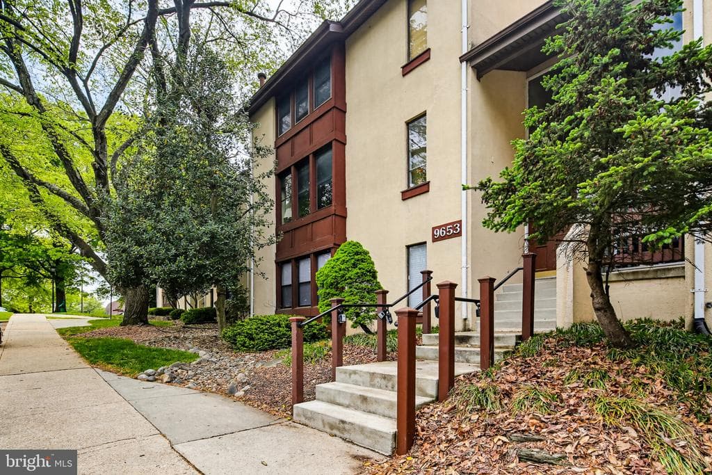 9653 White Acre Road #b-3 photo 1