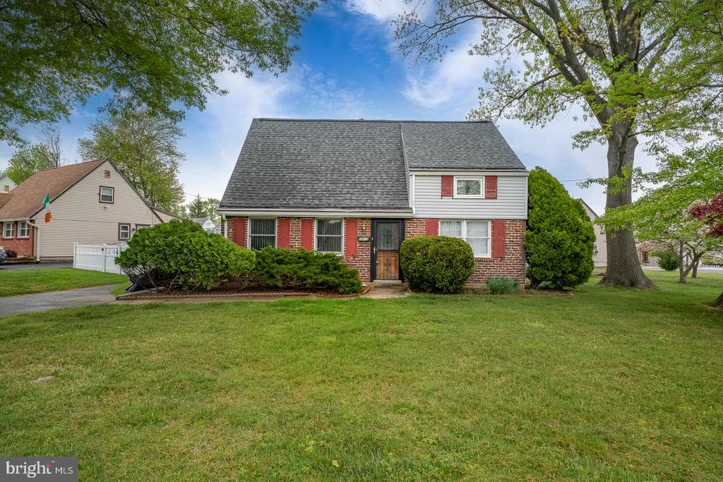 2815 Armstrong Avenue photo 1