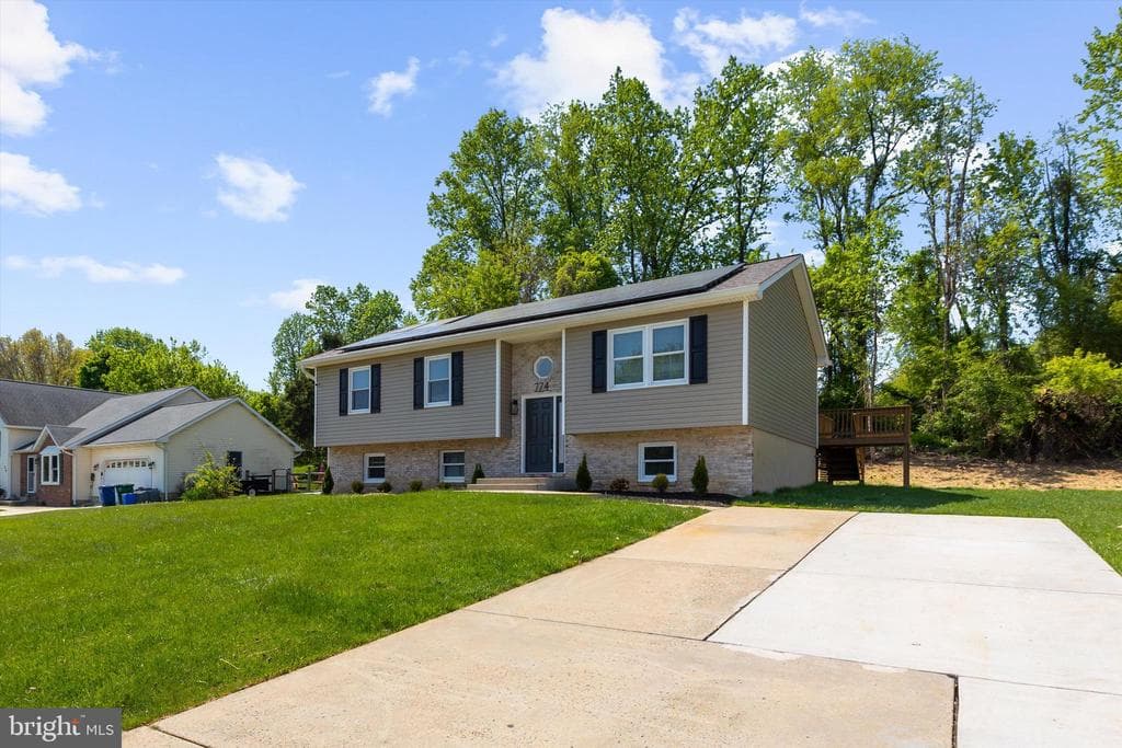 774 Everist Drive photo 1