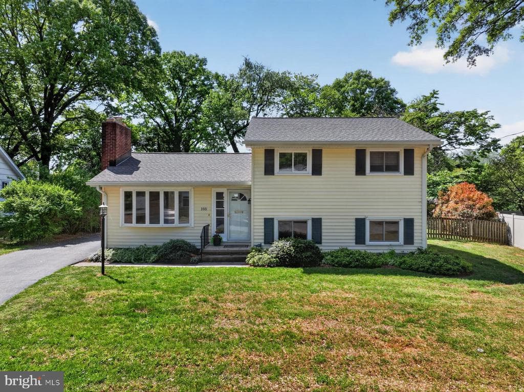 103 Wainwright Drive photo 1