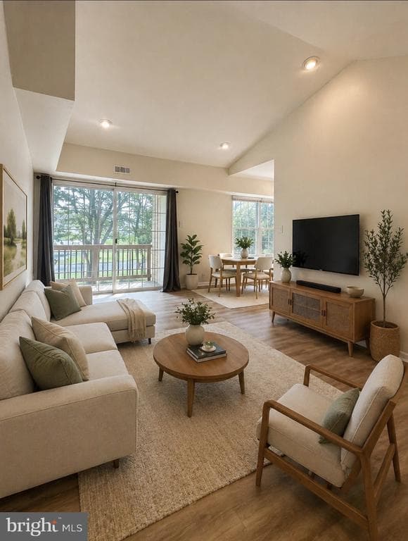 2022 Beacon Hill Drive photo 1