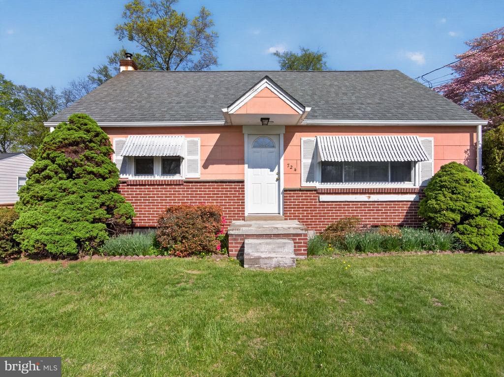 724 S 9th Street photo 1