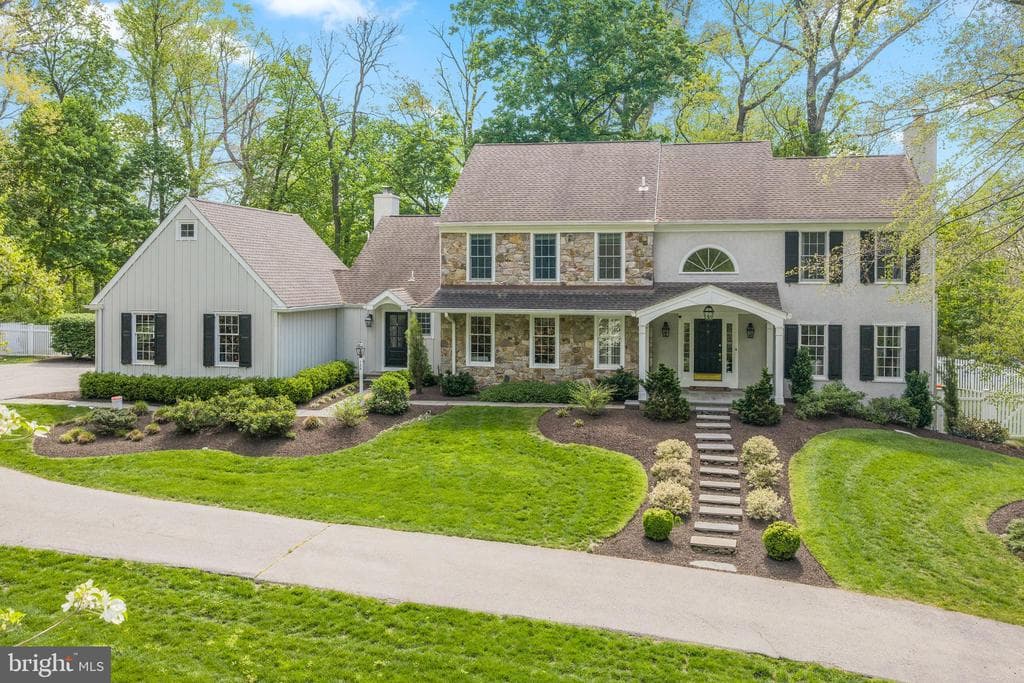 725 S Roberts Road photo 1