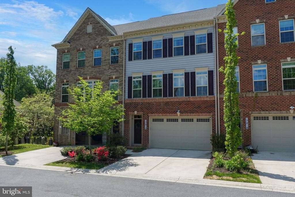 17812 Thomas Village Lane photo 1