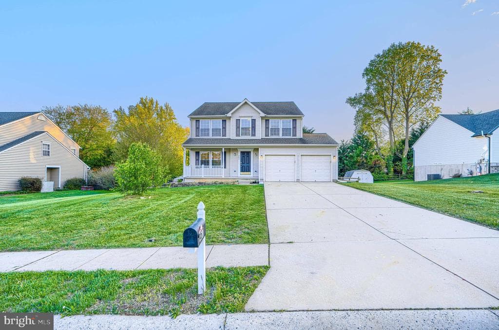467 Manor Road photo 1