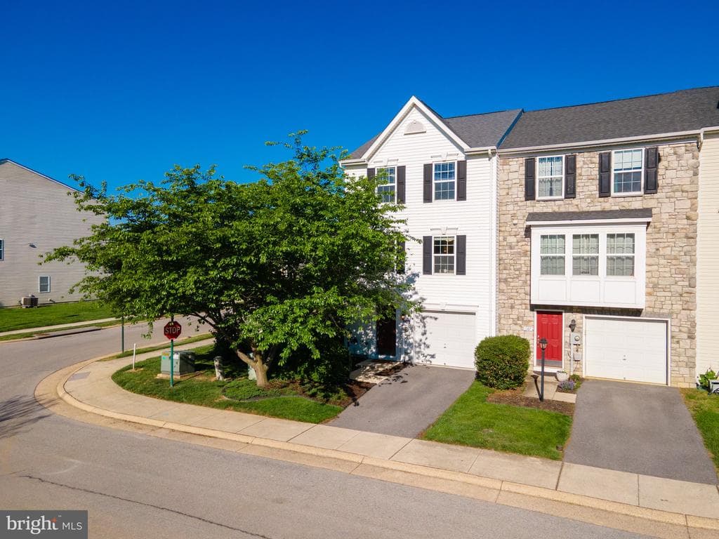 1205 Mare Street photo 1