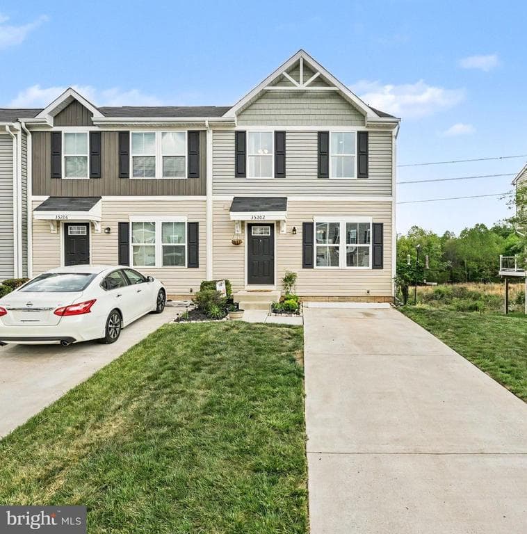 35202 Sara Court photo 1