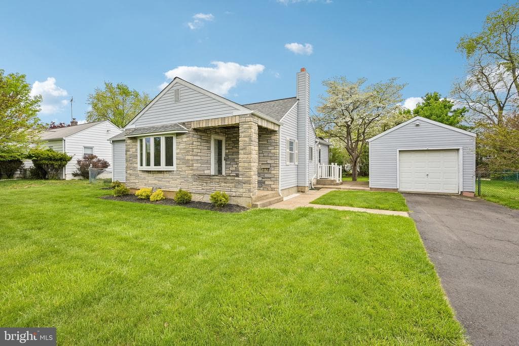 12209 Thornton Road photo 1