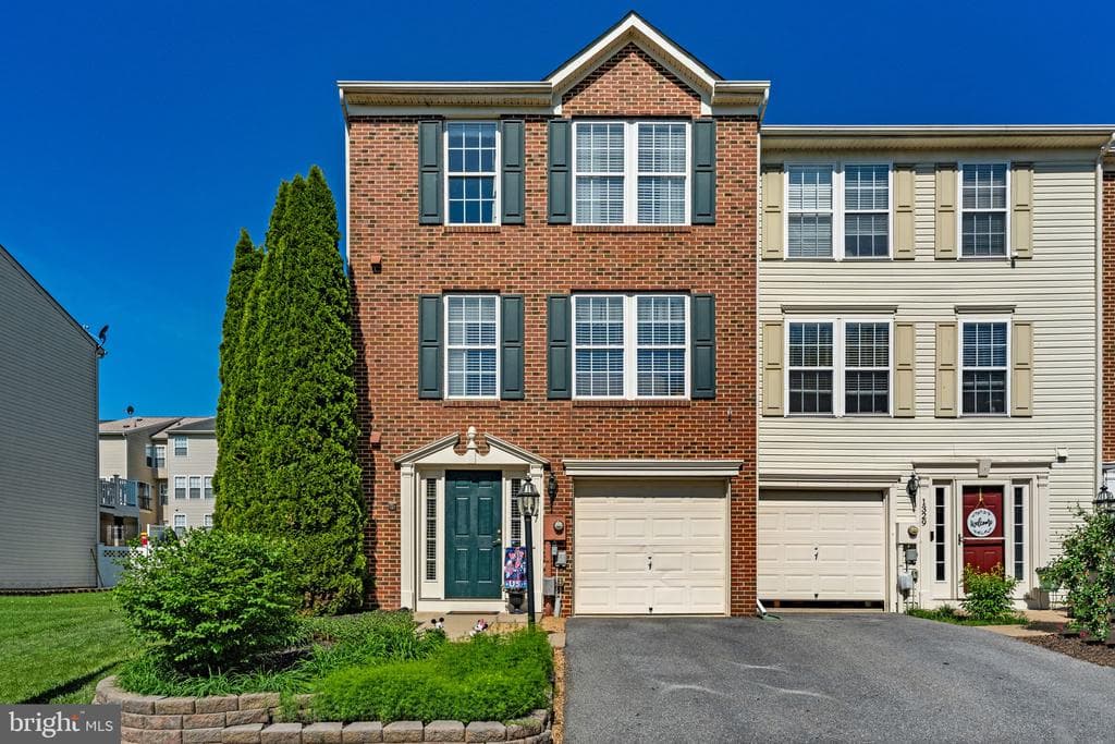 1327 Mare Street photo 1