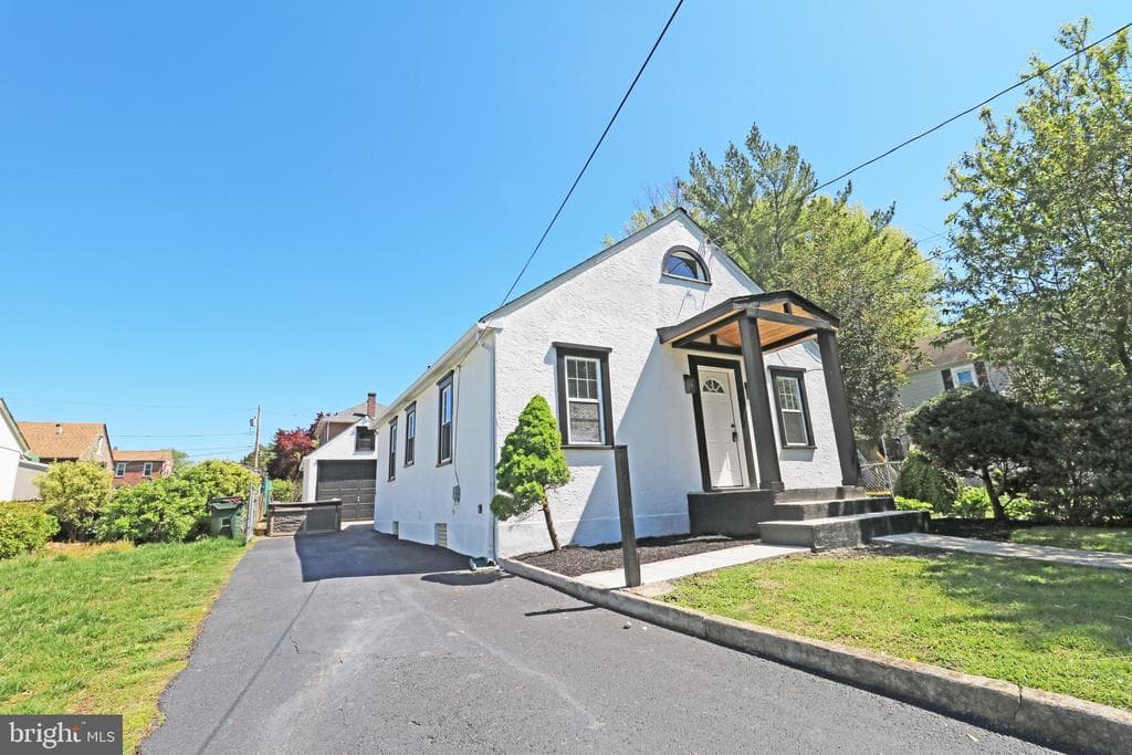 117 Walnut Road photo 1