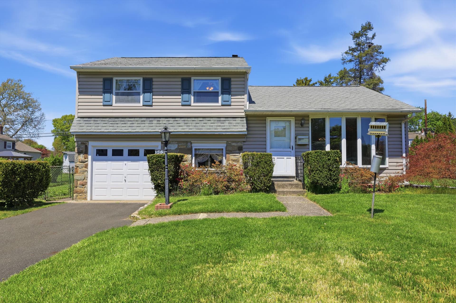 903 Pine Road photo 1