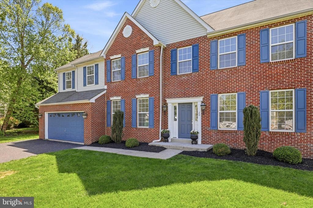 20 Crimson Drive photo 1