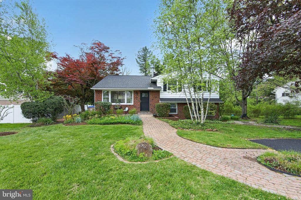 3520 Caley Road photo 1