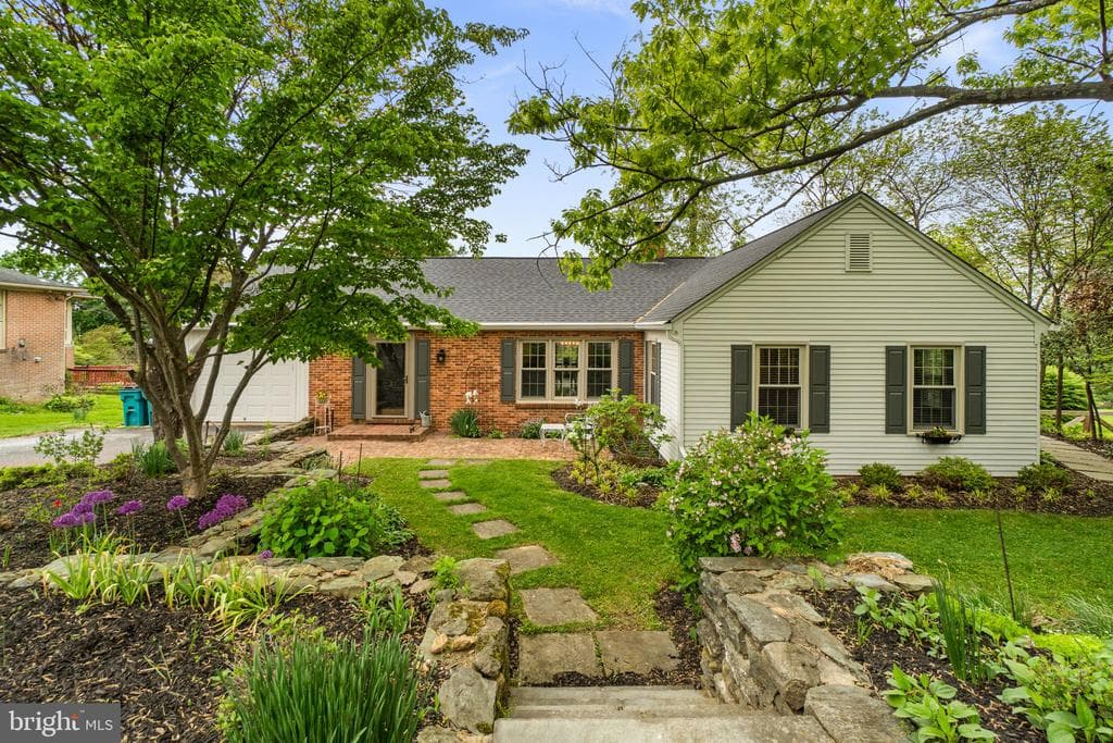 22 Fitzhugh Avenue photo 1