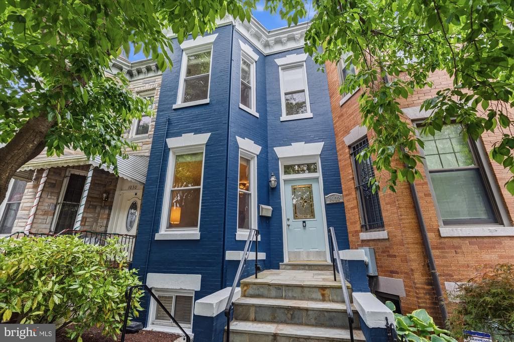 1032 Kenyon Street NW photo 1
