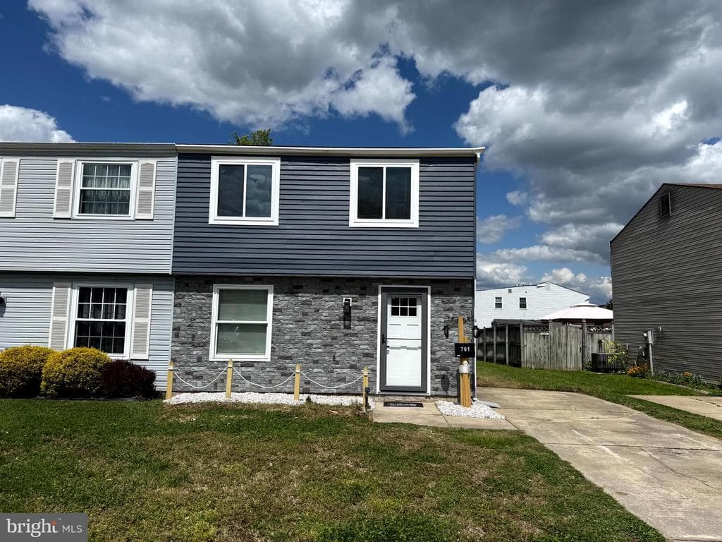 701 Shore Drive photo 1