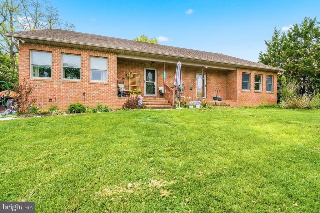 3706 Singer Street photo 1