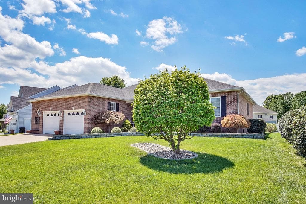 3013 Saratoga Drive photo 1