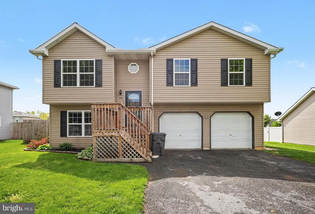 239 Cypress Street photo 1
