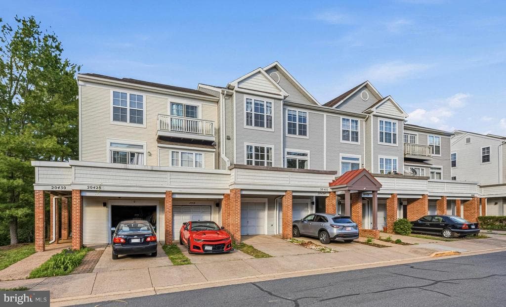 20432 Cool Fern Square photo 1