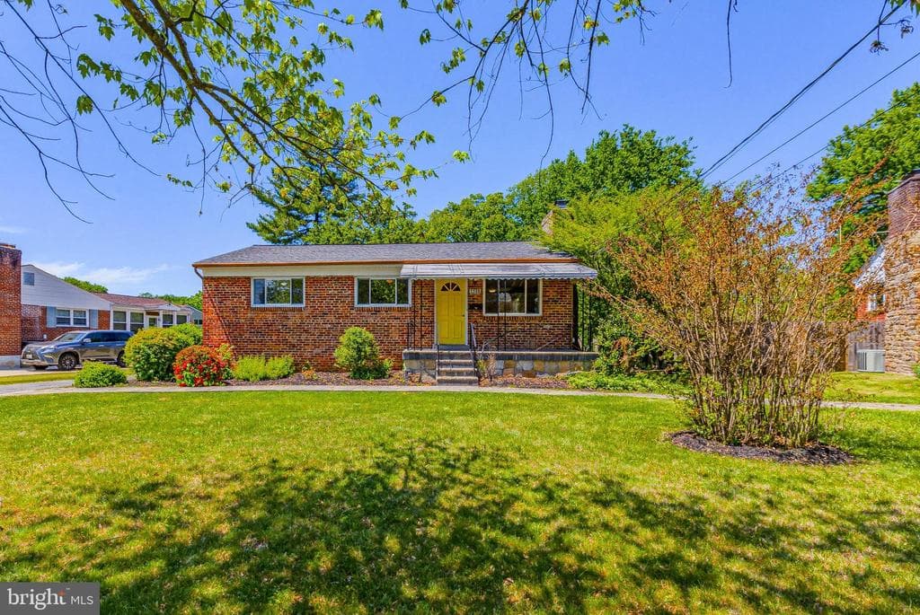 4611 Harlan Street photo 1