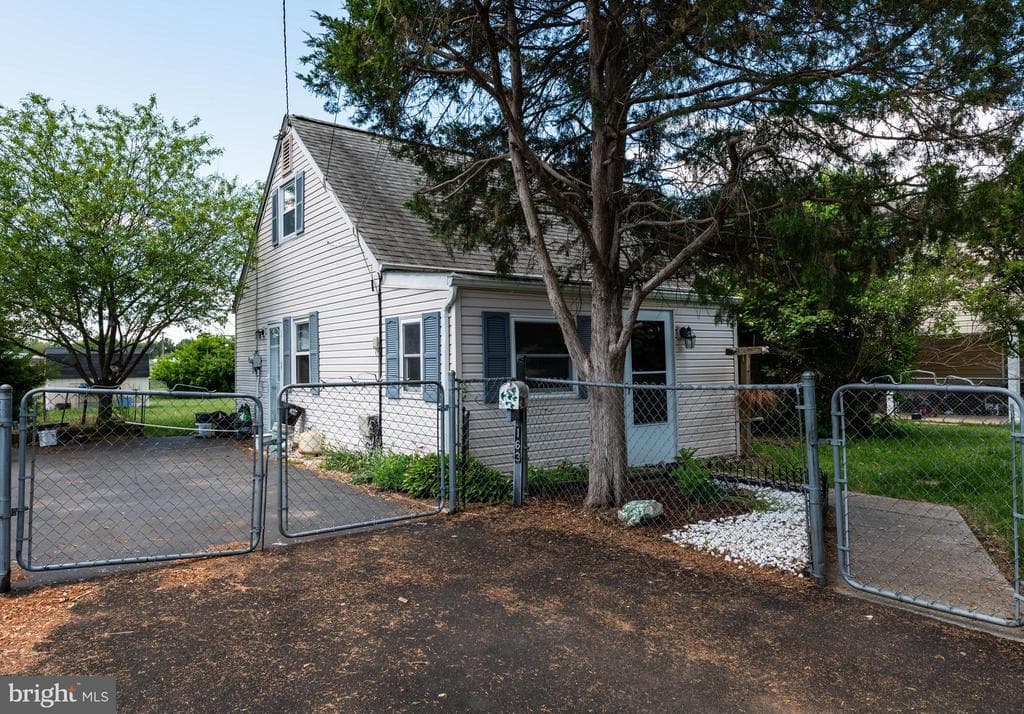 163 Scott Drive photo 1