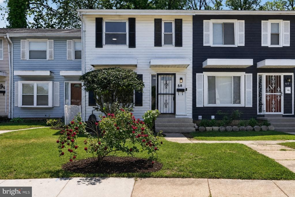 58 Daimler Drive #104 photo 1