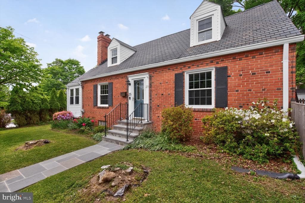 25 Williams Street photo 1