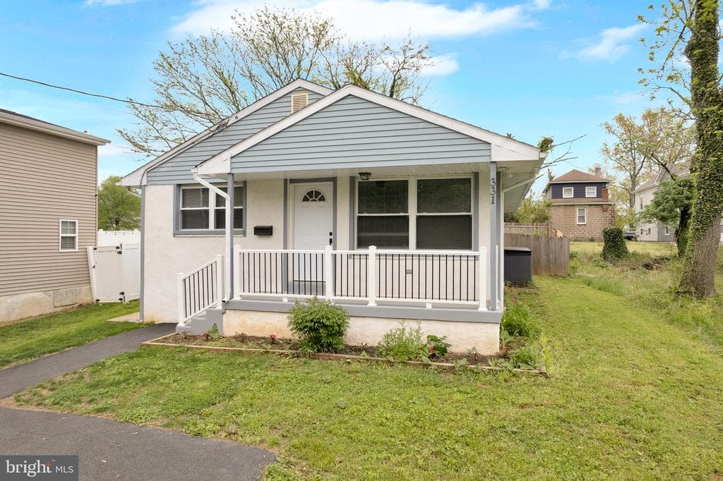 331 Logan Avenue photo 1