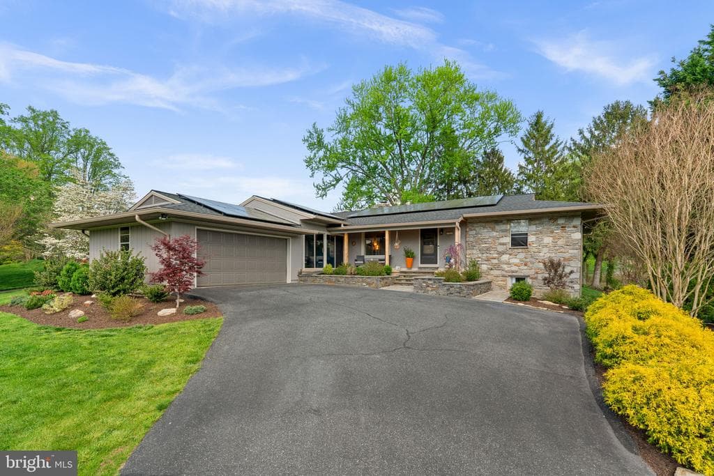 905 Saint Andrews Way photo 1
