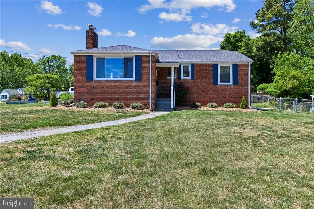 2811 School Street photo 1