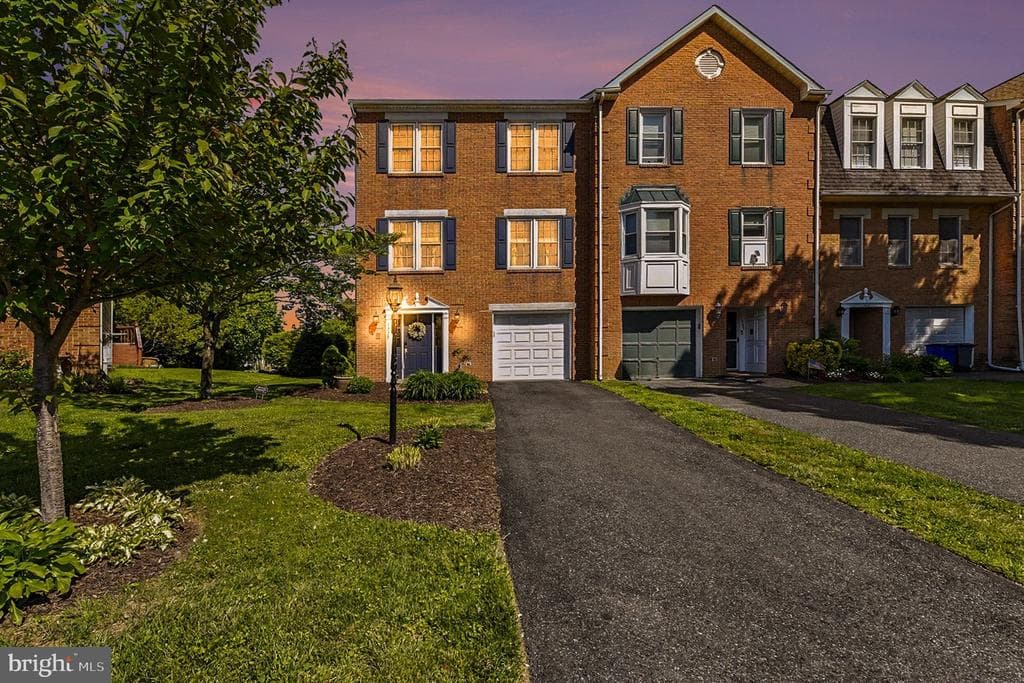 1223 Athens Court photo 1