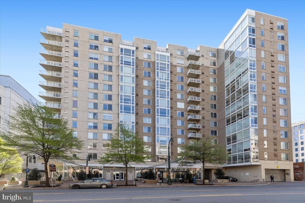930 Wayne Avenue #907 photo 1