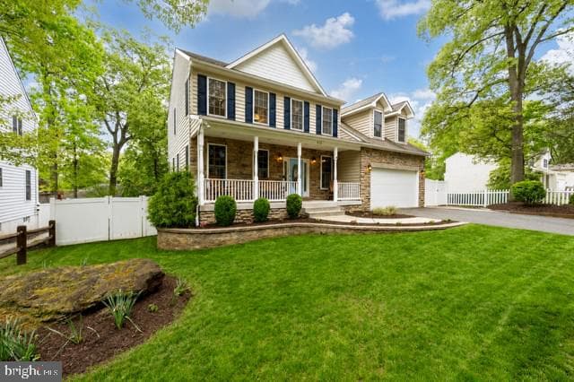 575 Knollwood Road photo 1