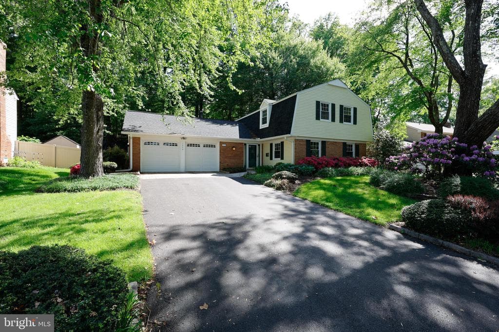 1776 Crofton Parkway photo 1