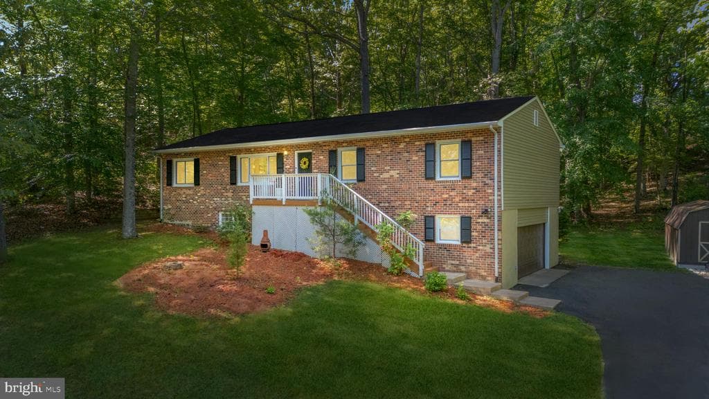 34 Greenridge Drive photo 1