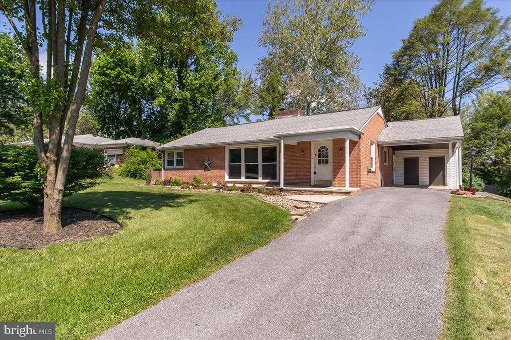 13318 Fairgreen Circle photo 1