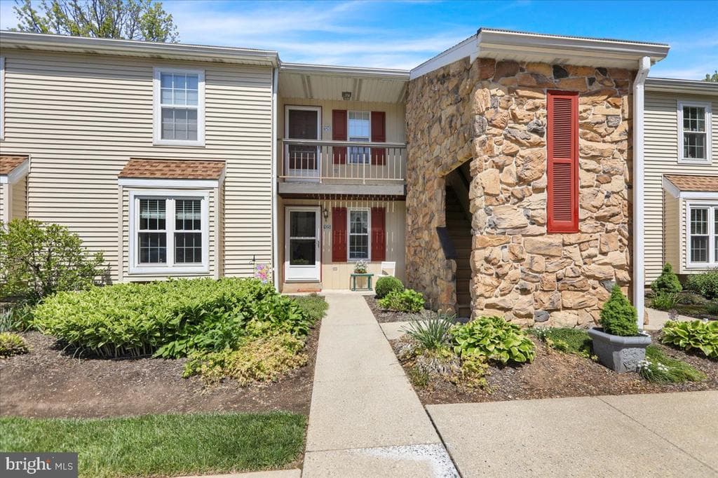 126 Valley Greene Circle photo 1