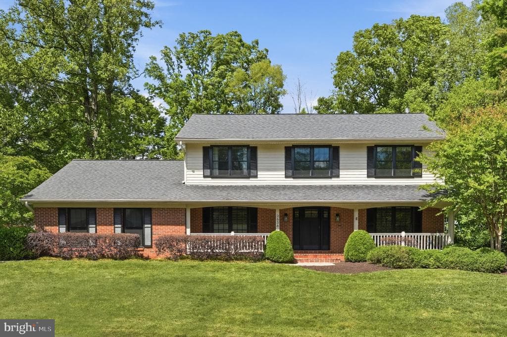 2638 Oakton Glen Drive photo 1
