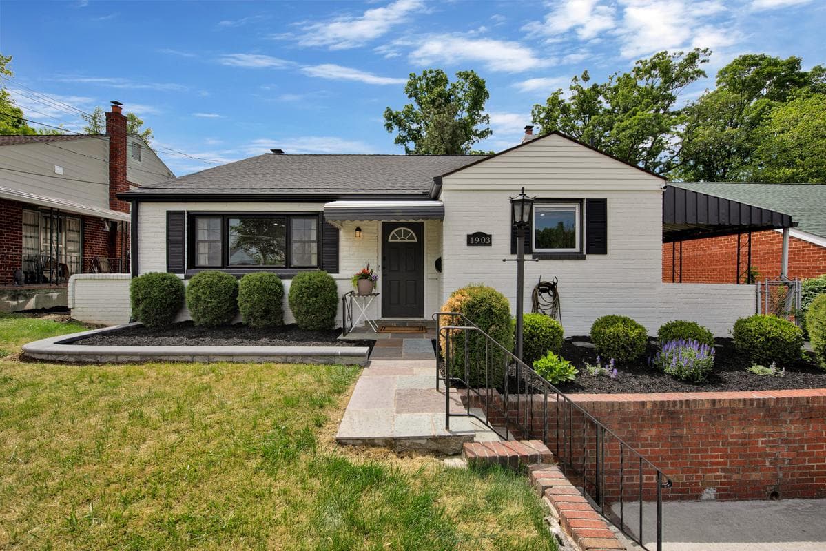 1903 Campbell Drive photo 1
