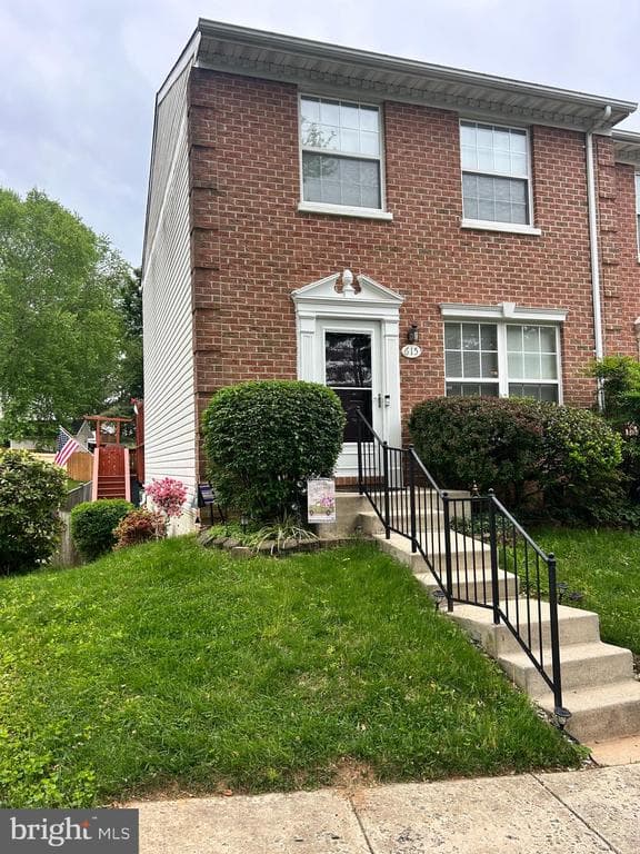 615 N Branch Court photo 1