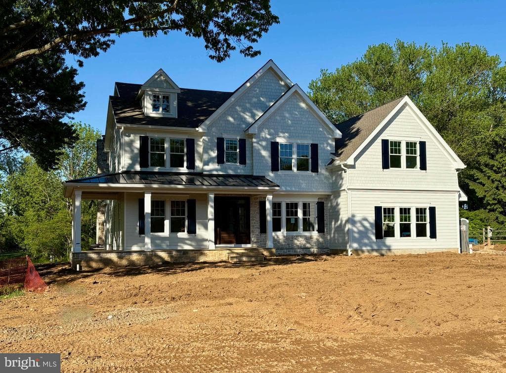1017 Waltham Road photo 1