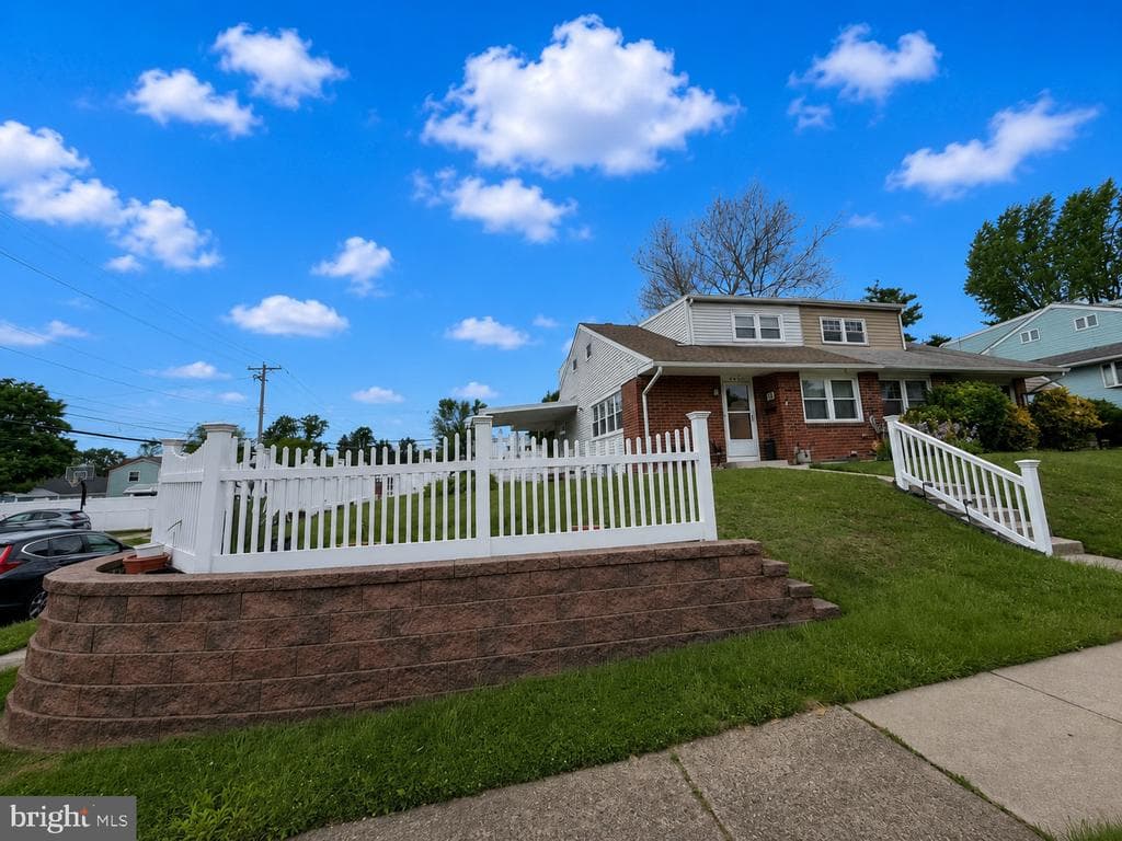 1502 Arline Avenue photo 1